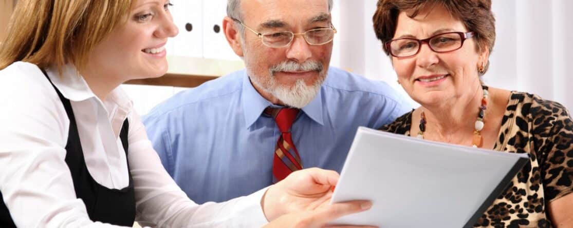 What is an insurance broker?