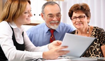 What is an insurance broker?